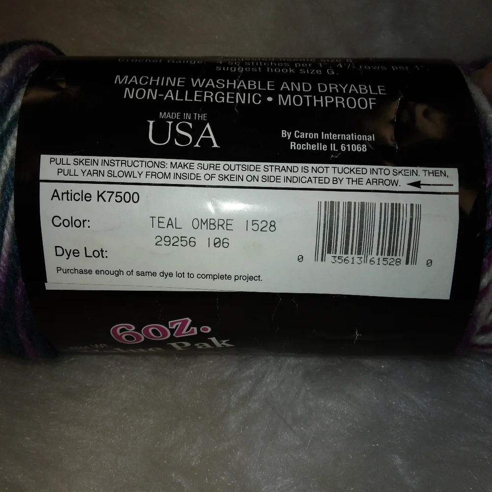 YARN Kolor Match 6 ounce 100% acrylic worsted weight in Teal Ombre